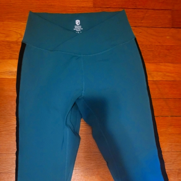 Green born Primitive pants with mesh side detail - Picture 1 of 3
